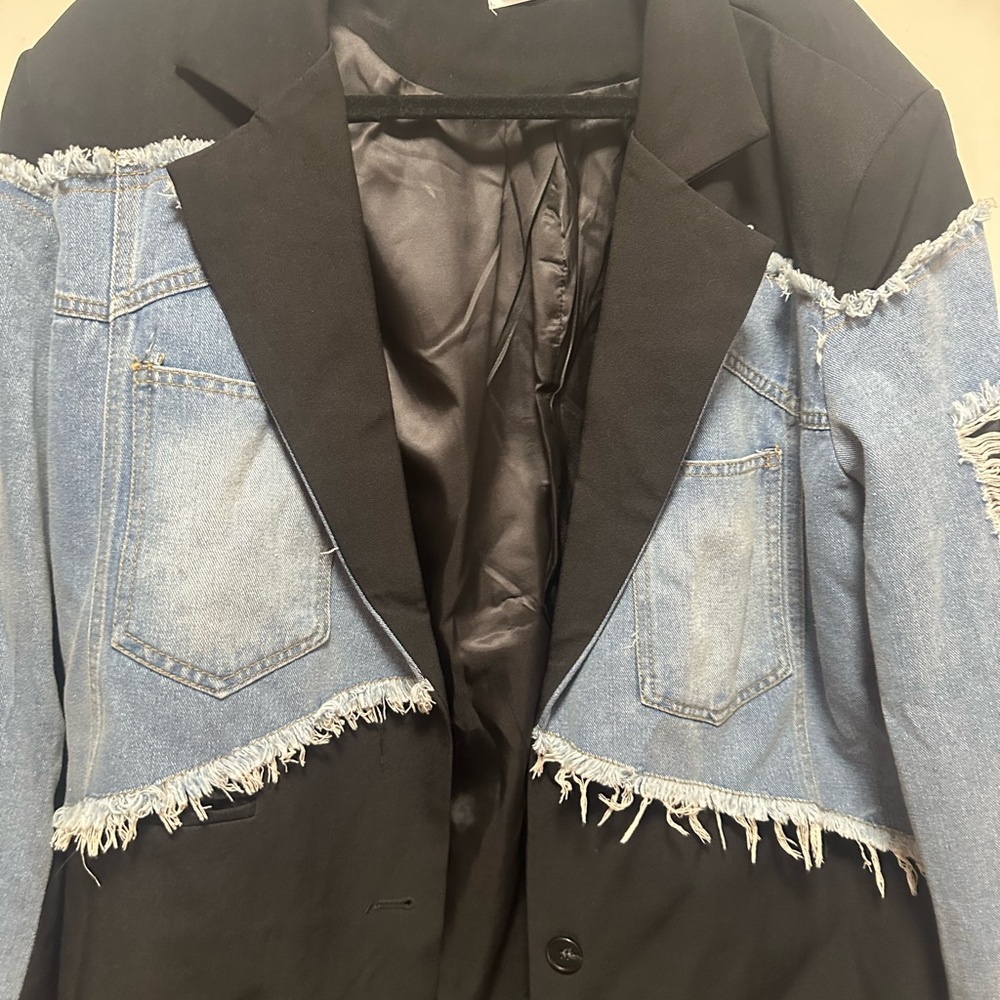 Stylish Black and Blue Denim Women's Jacket